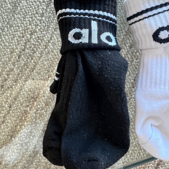 3 Pairs of ALO Yoga Women’s Trio Socks in Black, White, and Gray - Picture 6 of 6